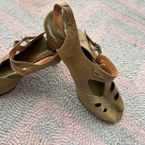 Re-Mix vintage lime green shoes Sandals Sz 9 (Made in Spain)
